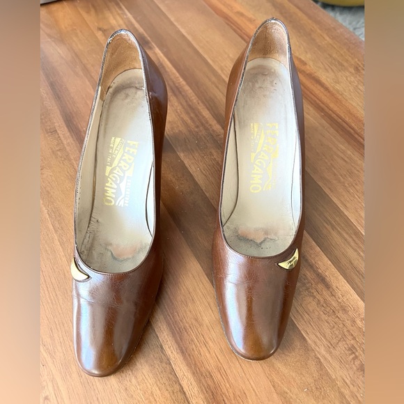 Salvatore Ferragamo Brown Leather Heels - Picture 2 of 10